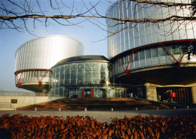 Pala�a �lovekovih pravic, Arhitekt: Richard Rogers Partnership